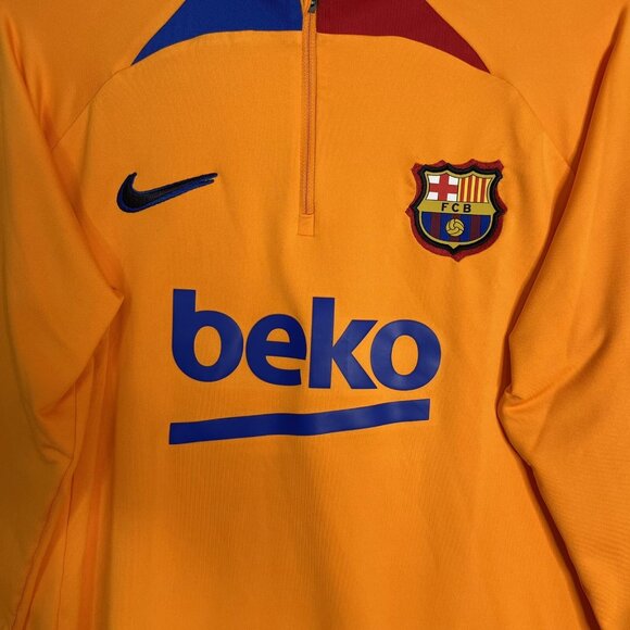 Womens Nike Beko FCB Soccer Jersey Slim Fit Size Large Thumb Holes - Picture 2 of 9